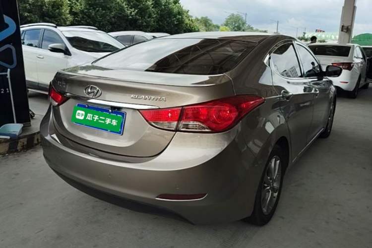 Used Hyundai Elantra (5th Generation / Langdong) 2015 1.6L Manual Leading Model Rear Right 45 Deg