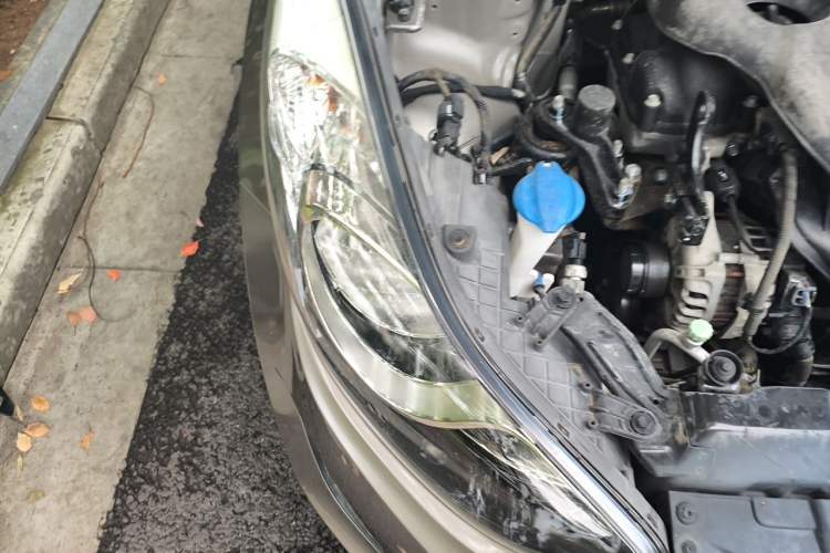 Used Hyundai Elantra (5th Generation / Langdong) 2015 1.6L Automatic Luxury Model Right Front Headlight