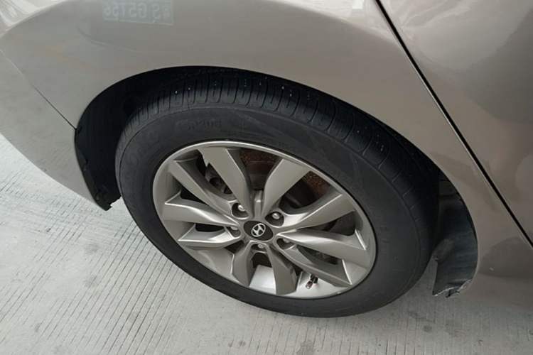 Used Hyundai Elantra (5th Generation / Langdong) 2015 1.6L Manual Leading Model Right Rear Wheel Hub