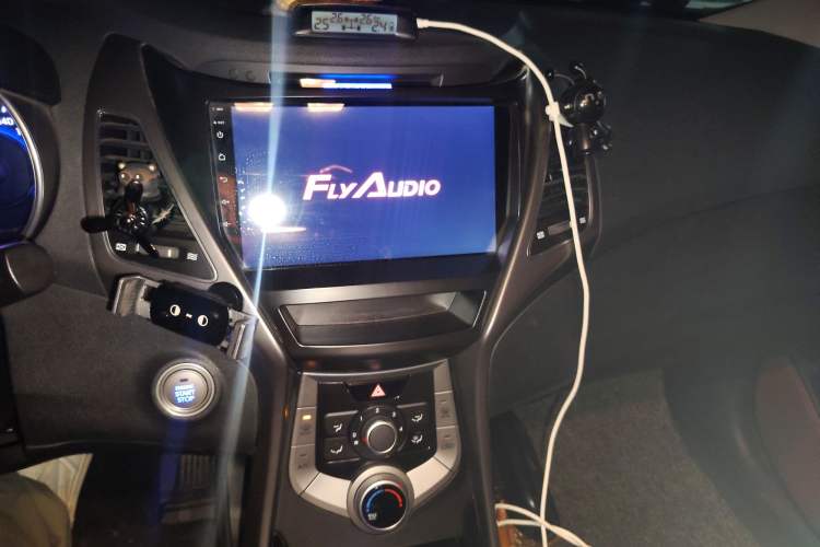 Used Hyundai Elantra (5th Generation / Langdong) 2015 1.6L Automatic Leading Model Audio And AC Panel