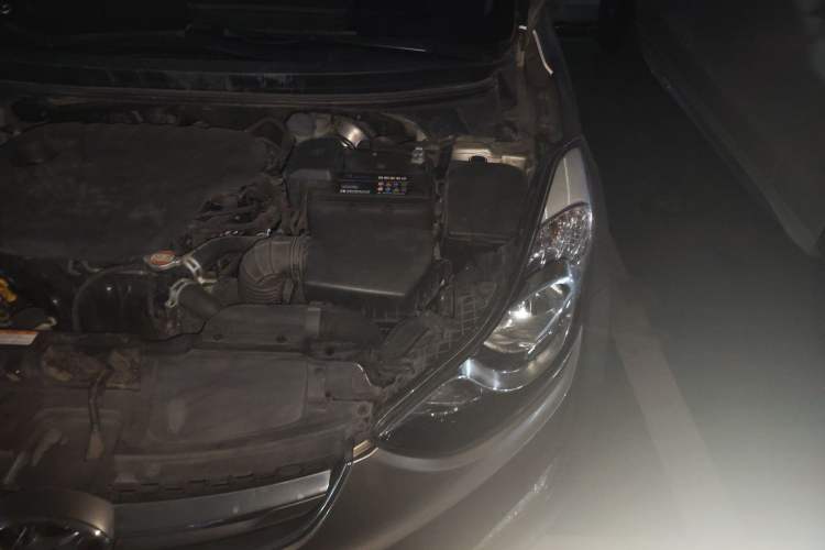 Used Hyundai Elantra (5th Generation / Langdong) 2015 1.6L Automatic Leading Model Engine Bay Left
