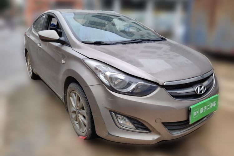 Used Hyundai Elantra (5th Generation / Langdong) 2015 1.6L Automatic Fashion Model Front Right 45 Deg