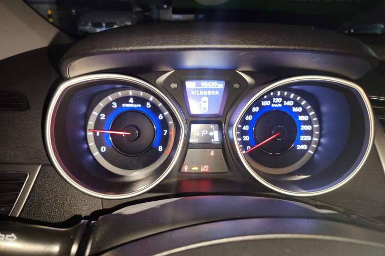 Used Hyundai Elantra (5th Generation / Langdong) 2015 1.6L Automatic Leading Model Instrument Cluster