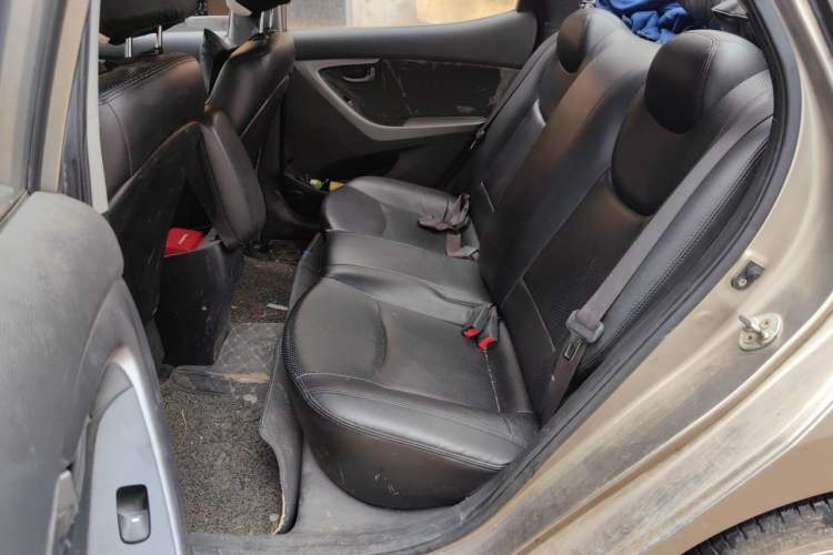 Used Hyundai Elantra (5th Generation / Langdong) 2015 1.6L Automatic Fashion Model Left Rear Seat