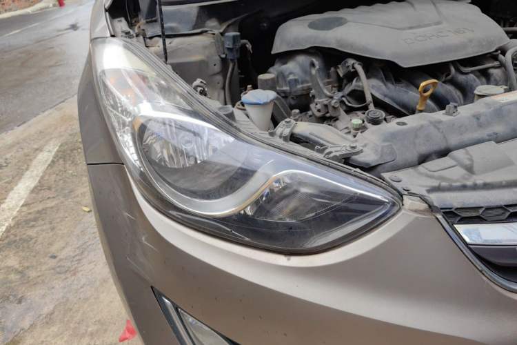 Used Hyundai Elantra (5th Generation / Langdong) 2015 1.6L Automatic Fashion Model Right Front Headlight