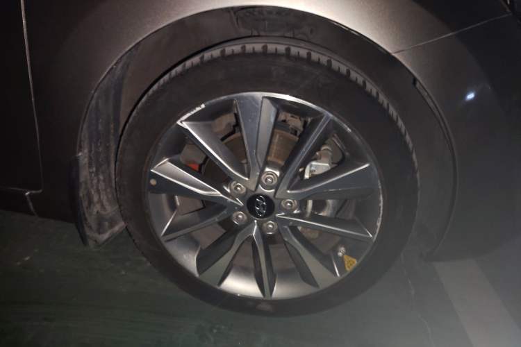 Used Hyundai Elantra (5th Generation / Langdong) 2015 1.6L Automatic Leading Model Right Front Wheel Hub