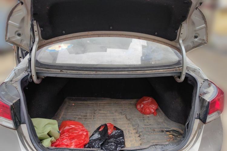 Used Hyundai Elantra (5th Generation / Langdong) 2015 1.6L Automatic Fashion Model Trunk