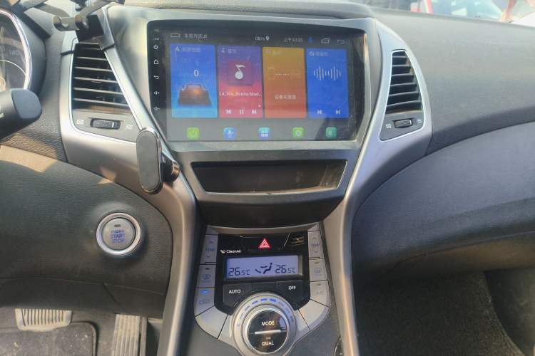 Used Hyundai Elantra (5th Generation / Langdong) 2015 1.6L Automatic Luxury Model Audio And AC Panel