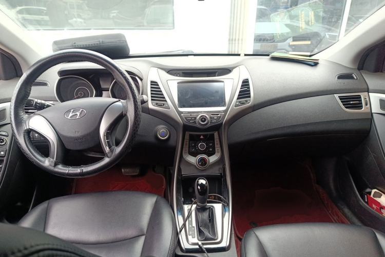 Used Hyundai Elantra (5th Generation / Langdong) 2015 1.6L Automatic Leading Model Center Console