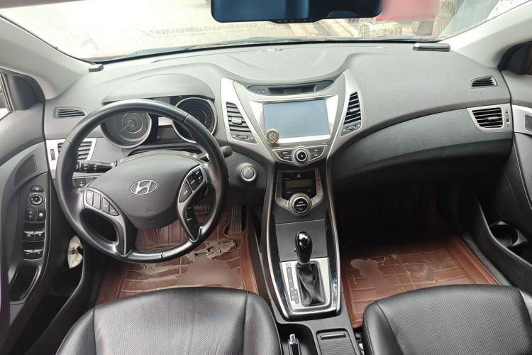 Used Hyundai Elantra (5th Generation / Langdong) 2015 1.6L Automatic Luxury Model Center Console