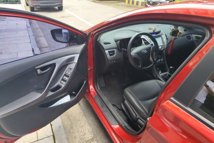Used Hyundai Elantra (5th Generation / Langdong) 2015 1.6L Manual Fashion Edition Driver Seat