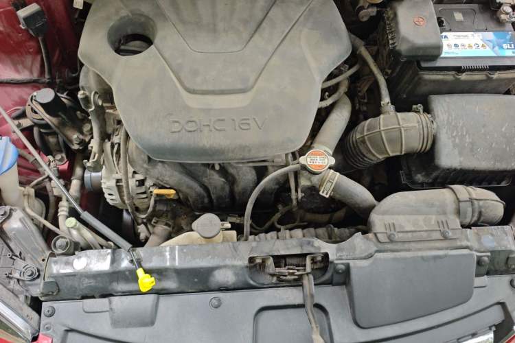 Used Hyundai Elantra (5th Generation / Langdong) 2015 1.6L Automatic Fashion Model Engine Bay