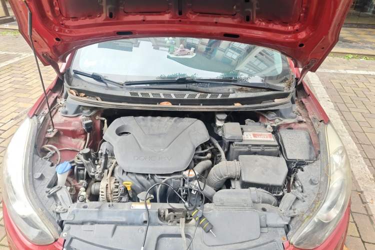 Used Hyundai Elantra (5th Generation / Langdong) 2015 1.6L Automatic Leading Model Engine Bay