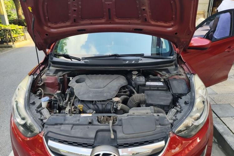 Used Hyundai Elantra (5th Generation / Langdong) 2015 1.6L Manual Fashion Edition Engine Bay
