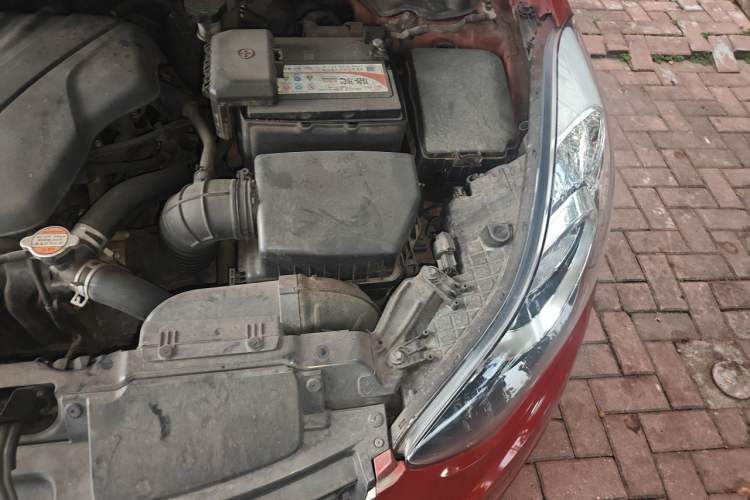 Used Hyundai Elantra (5th Generation / Langdong) 2015 1.6L Automatic Luxury Model Engine Bay Left