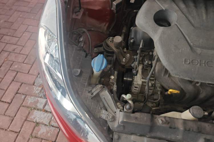 Used Hyundai Elantra (5th Generation / Langdong) 2015 1.6L Automatic Luxury Model Engine Bay Right