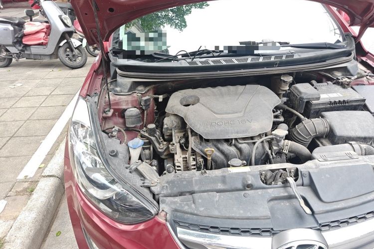 Used Hyundai Elantra (5th Generation / Langdong) 2015 1.6L Automatic Luxury Model Engine Bay Right
