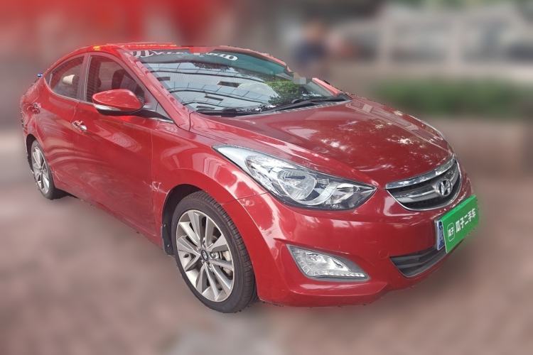 Used Hyundai Elantra (5th Generation / Langdong) 2015 1.6L Automatic Luxury Model Front Right 45 Deg