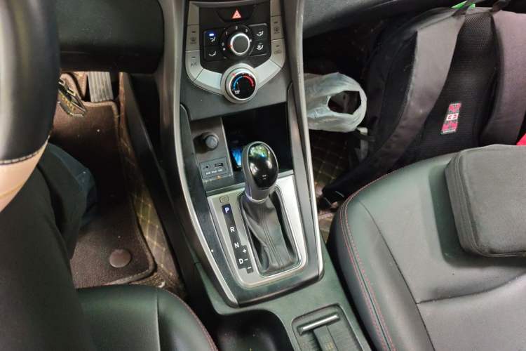 Used Hyundai Elantra (5th Generation / Langdong) 2015 1.6L Automatic Fashion Model Gear Lever