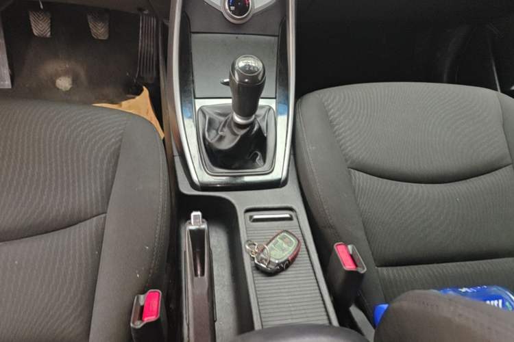 Used Hyundai Elantra (5th Generation / Langdong) 2015 1.6L Manual Leading Model Gear Lever
