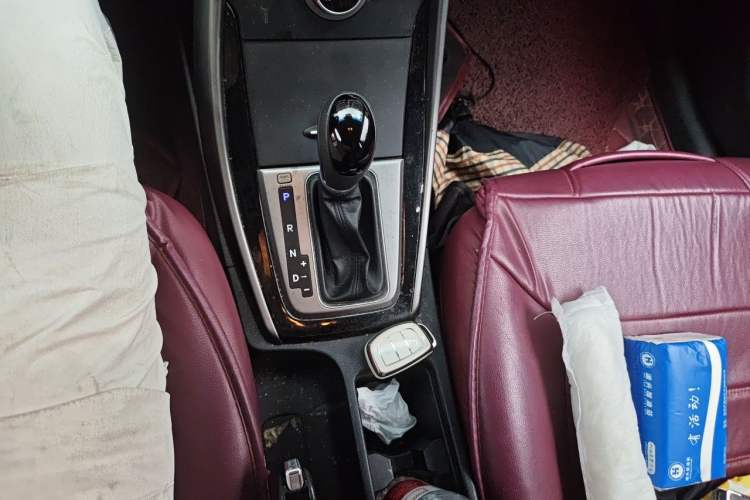 Used Hyundai Elantra (5th Generation / Langdong) 2015 1.6L Automatic Leading Model Gear Lever