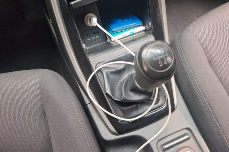 Used Hyundai Elantra (5th Generation / Langdong) 2015 1.6L Manual Leading Model Gear Lever