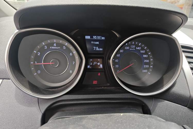 Used Hyundai Elantra (5th Generation / Langdong) 2015 1.6L Automatic Luxury Model Instrument Cluster