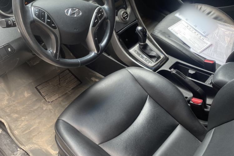Used Hyundai Elantra (5th Generation / Langdong) 2015 1.6L Automatic Luxury Model Interior 1