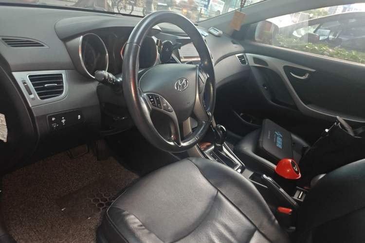 Used Hyundai Elantra (5th Generation / Langdong) 2015 1.6L Automatic Luxury Model Left Front Seat