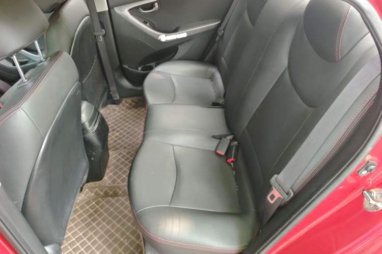 Used Hyundai Elantra (5th Generation / Langdong) 2015 1.6L Automatic Fashion Model Left Rear Seat