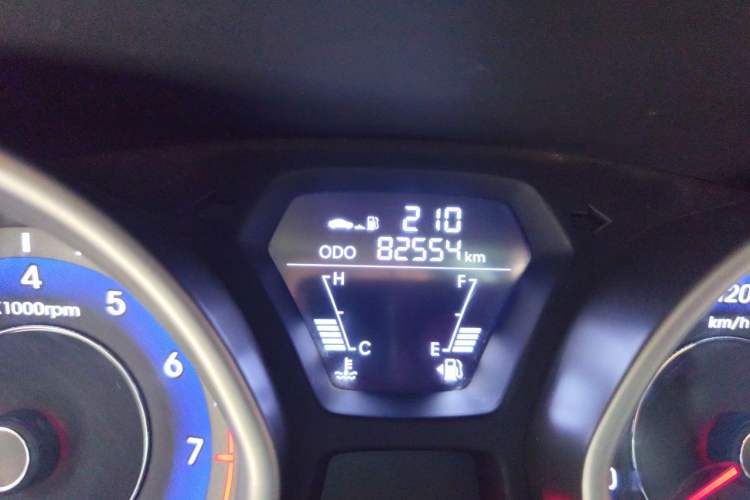 Used Hyundai Elantra (5th Generation / Langdong) 2015 1.6L Manual Fashion Edition Odometer Close Up