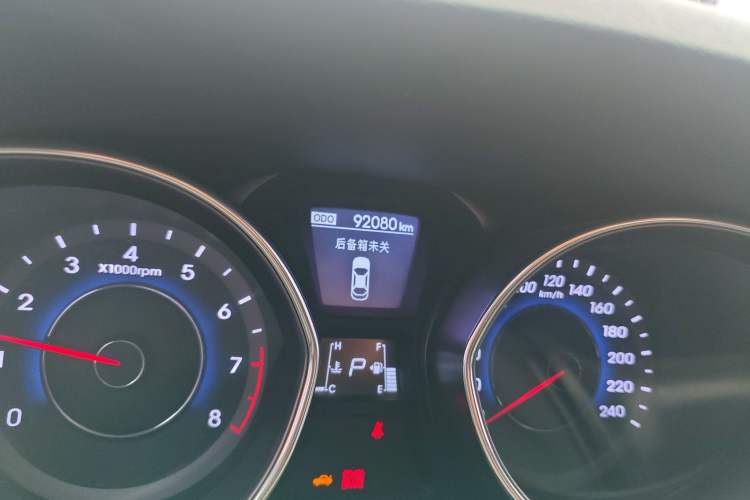 Used Hyundai Elantra (5th Generation / Langdong) 2015 1.6L Automatic Luxury Model Odometer Close Up