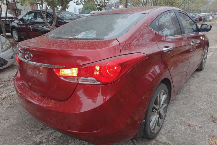 Used Hyundai Elantra (5th Generation / Langdong) 2015 1.6L Automatic Leading Model Rear Right 45 Deg