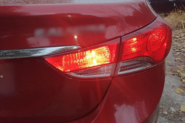 Used Hyundai Elantra (5th Generation / Langdong) 2015 1.6L Automatic Leading Model Right Rear Taillight