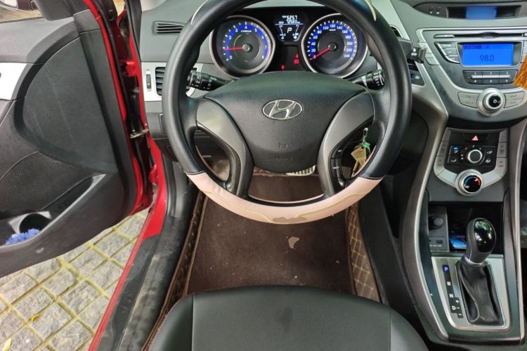Used Hyundai Elantra (5th Generation / Langdong) 2015 1.6L Automatic Fashion Model Steering Wheel