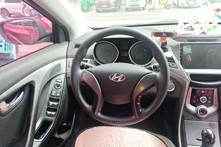 Used Hyundai Elantra (5th Generation / Langdong) 2015 1.6L Automatic Leading Model Steering Wheel