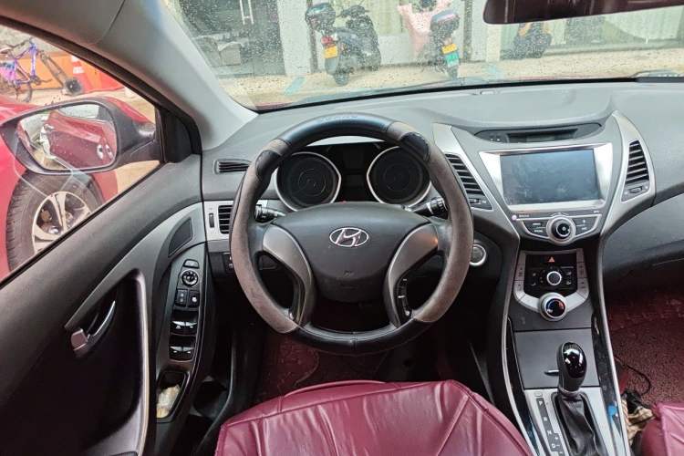 Used Hyundai Elantra (5th Generation / Langdong) 2015 1.6L Automatic Leading Model Steering Wheel