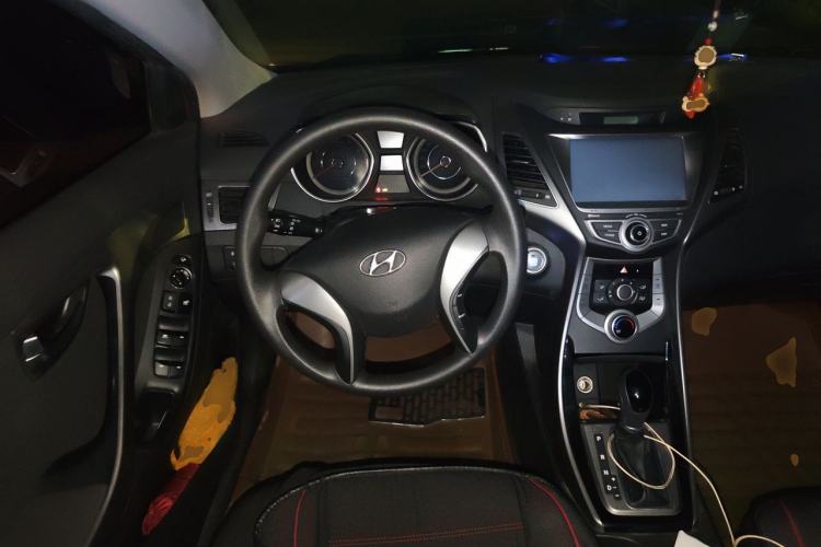 Used Hyundai Elantra (5th Generation / Langdong) 2015 1.6L Automatic Leading Model Steering Wheel