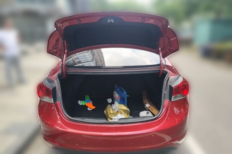 Used Hyundai Elantra (5th Generation / Langdong) 2015 1.6L Manual Fashion Edition Trunk