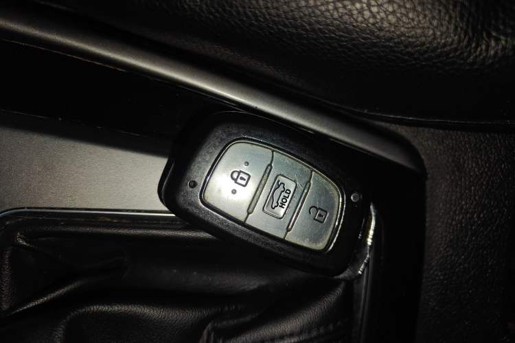 Used Hyundai Elantra (5th Generation / Langdong) 2015 1.6L Automatic Leading Model Vehicle Key