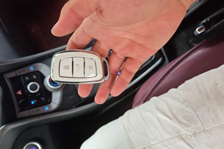 Used Hyundai Elantra (5th Generation / Langdong) 2015 1.6L Automatic Leading Model Vehicle Key