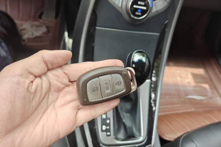 Used Hyundai Elantra (5th Generation / Langdong) 2015 1.6L Automatic Luxury Model Vehicle Key