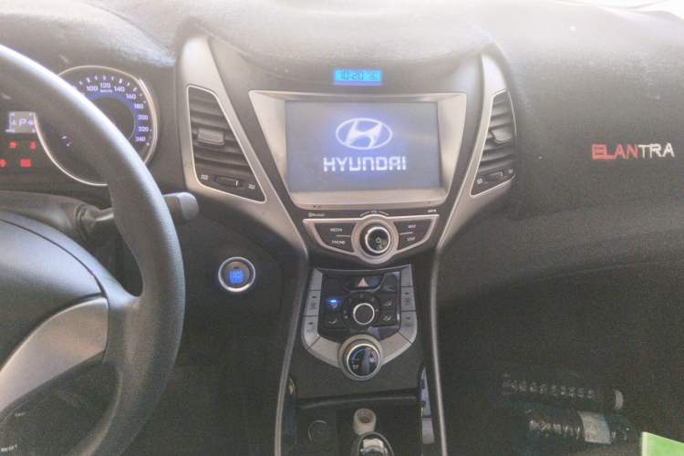 Used Hyundai Elantra (5th Generation / Langdong) 2015 1.6L Automatic Leading Model Audio And AC Panel