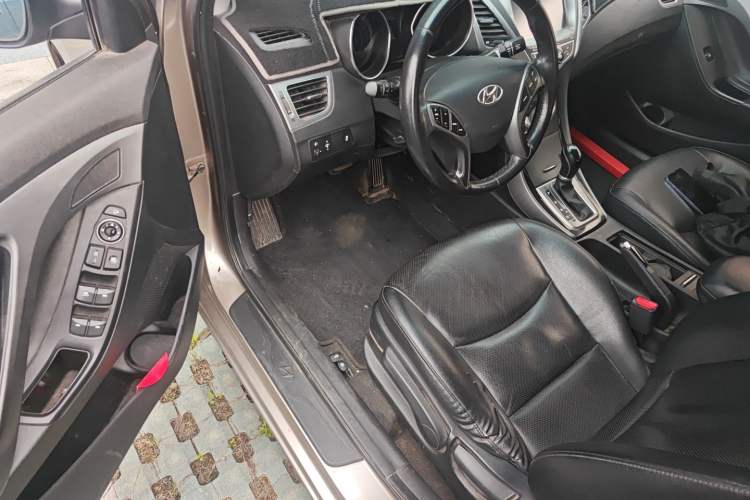 Used Hyundai Elantra (5th Generation / Langdong) 2015 1.6L Automatic Luxury Model Driver Seat