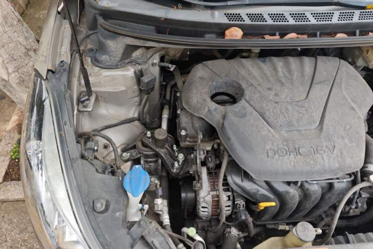Used Hyundai Elantra (5th Generation / Langdong) 2015 1.6L Automatic Leading Model Engine Bay Right