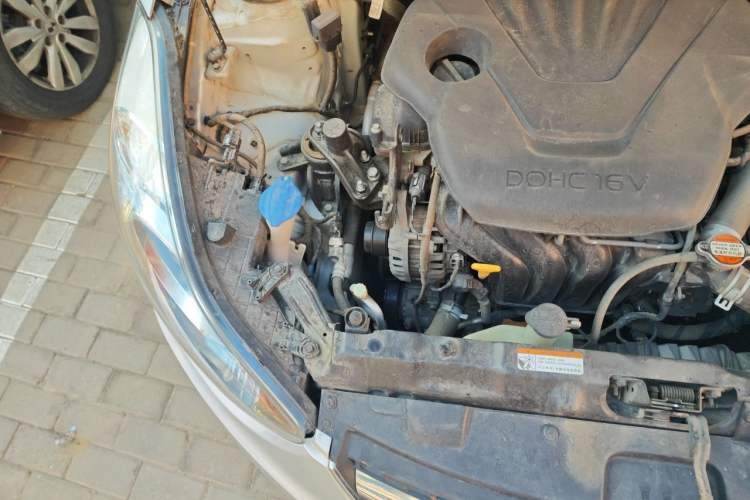 Used Hyundai Elantra (5th Generation / Langdong) 2015 1.6L Automatic Fashion Model Engine Bay Right