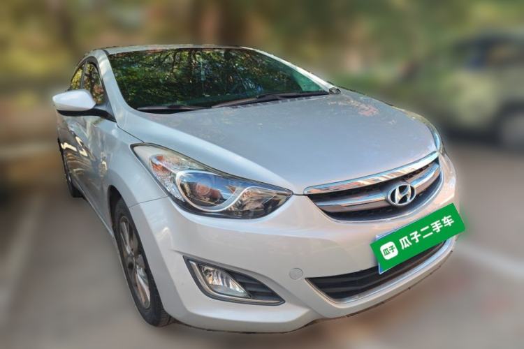Used Hyundai Elantra (5th Generation / Langdong) 2015 1.6L Automatic Fashion Model Front Right 45 Deg