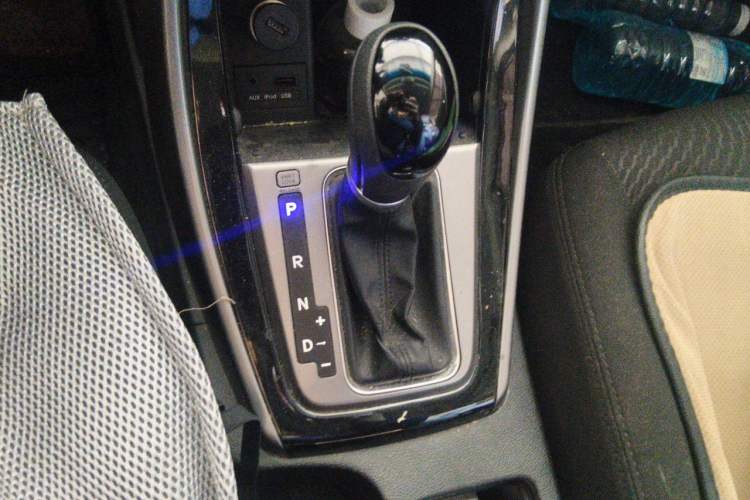 Used Hyundai Elantra (5th Generation / Langdong) 2015 1.6L Automatic Leading Model Gear Lever