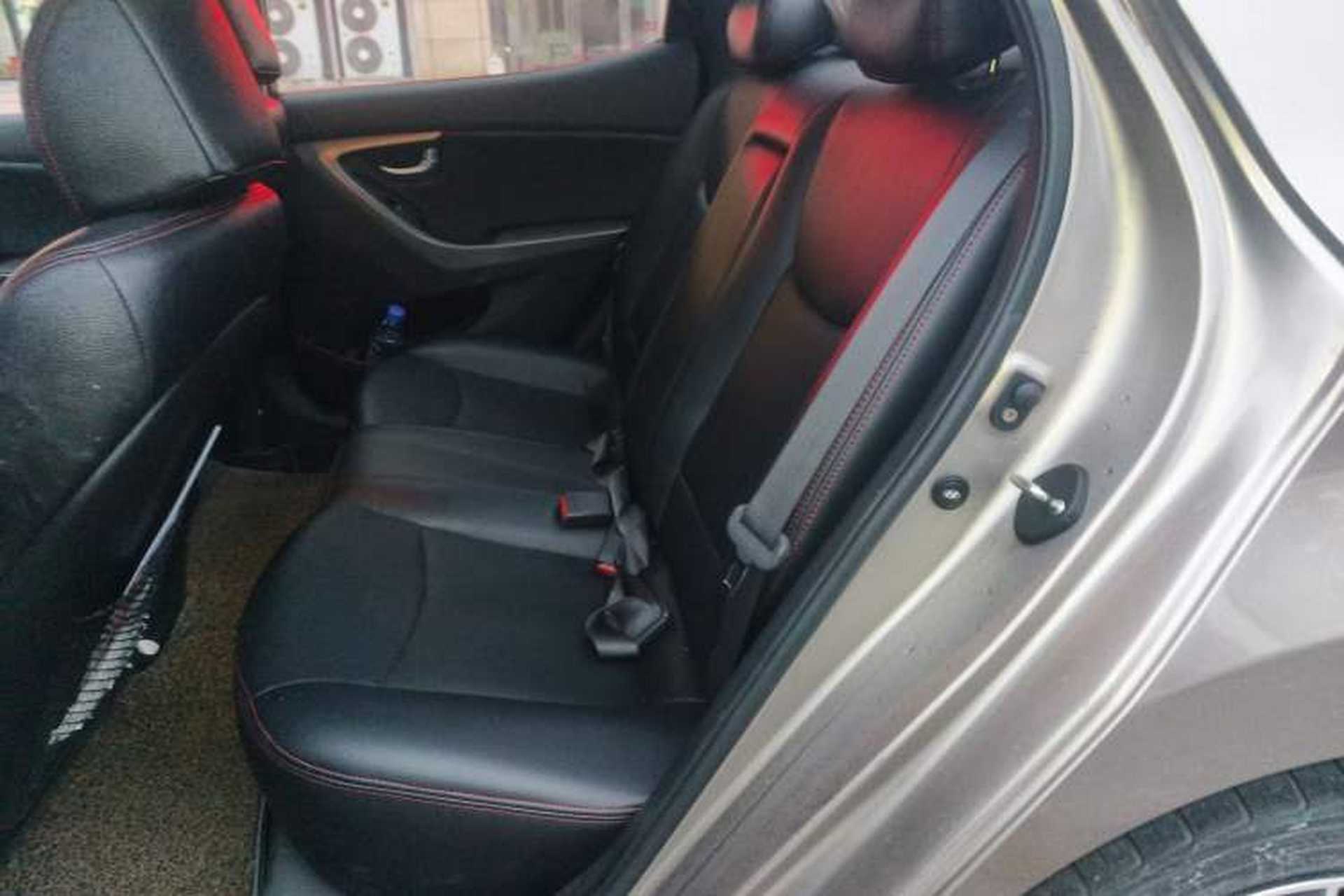 Used Hyundai Elantra (5th Generation / Langdong) 2015 1.6L Automatic Leading Model Left Rear Seat
