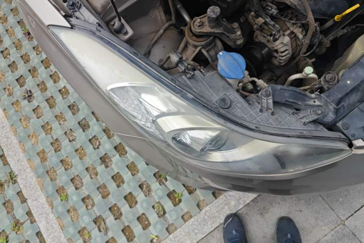 Used Hyundai Elantra (5th Generation / Langdong) 2015 1.6L Automatic Luxury Model Right Front Headlight